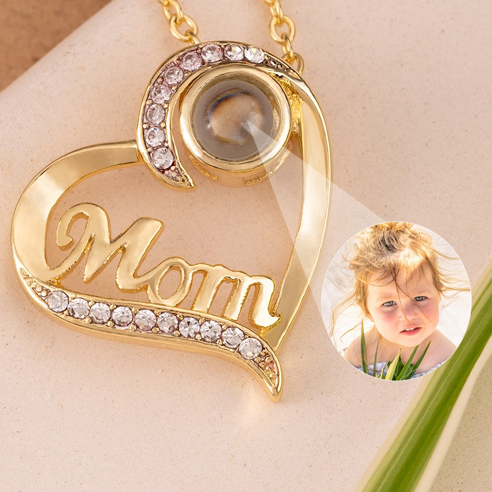 Custom Projection Heart Necklace With Daughter's Photo For Mum Christmas Day Gift