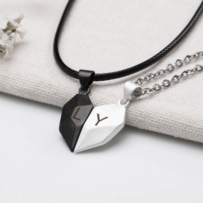 2 Pieces Personalised Magnetic Interattraction Heart-Shaped Name Necklace