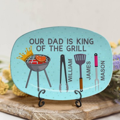 Personalised BBQ Dad Plate With Kids Name Our Dad Is King Of The Grill For Father's Day