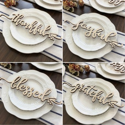 Set of 4 Thanksgiving Place Cards For Dining Table Decor Personalised Words Sign